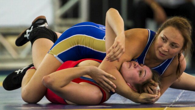 womens wrestling