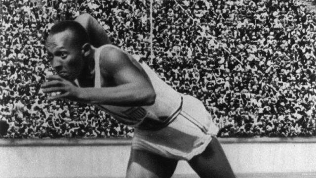 Jesse Owens racing a horse