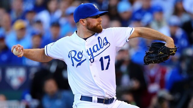 Wife of Royals Pitcher Wade Davis Tipped Waiter With World Series Ticket