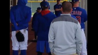  Watch Cubs' Rizzo Show Off Keyboard Skills With Adele's 'Hello' 