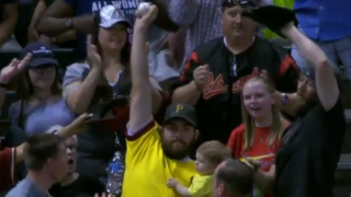 Pirates Fan Makes One-Handed Catch Of The Weekend While Holding A Baby