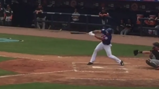 Tim Tebow Gets Standing Ovation for First Hit With New York Mets in Grapefruit League