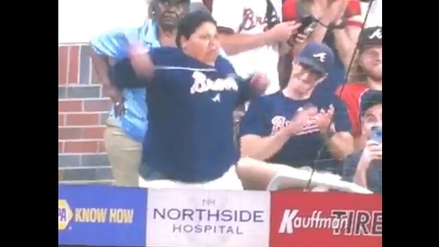 Atlanta Braves Fan Shows Off Moves You\'ve Never Seen Before