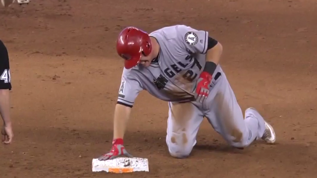Mike Trout Out 6-8 Weeks After Torn Thumb Ligament on Headfirst Slide