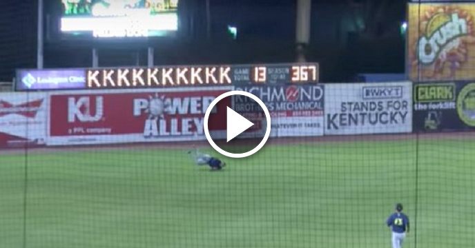 Tim Tebow Makes Awkward Diving Catch To Save Game For Columbia Fireflies