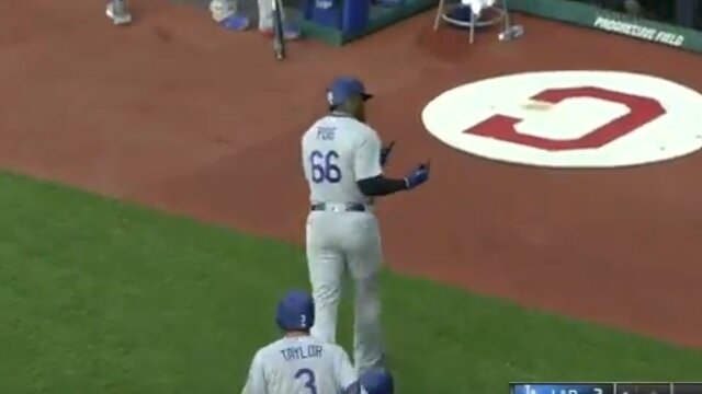 Yasiel Puig Throws Up Double Middle Fingers to Heckling Fans After Going Yard