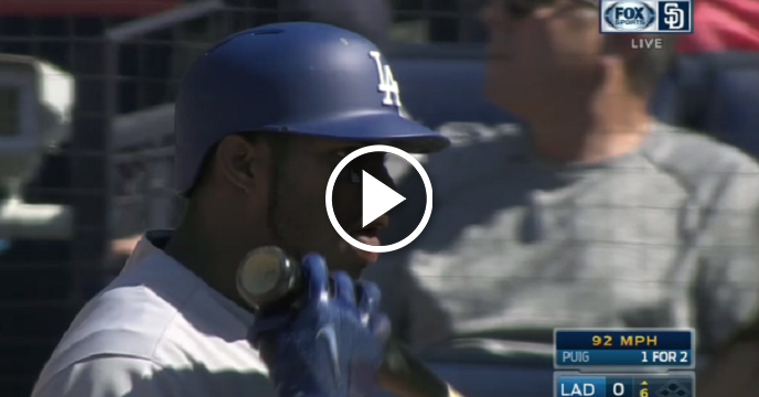 Dodgers' Yasiel Puig Inexplicably Licks His Bat After Fouling Off Pitch