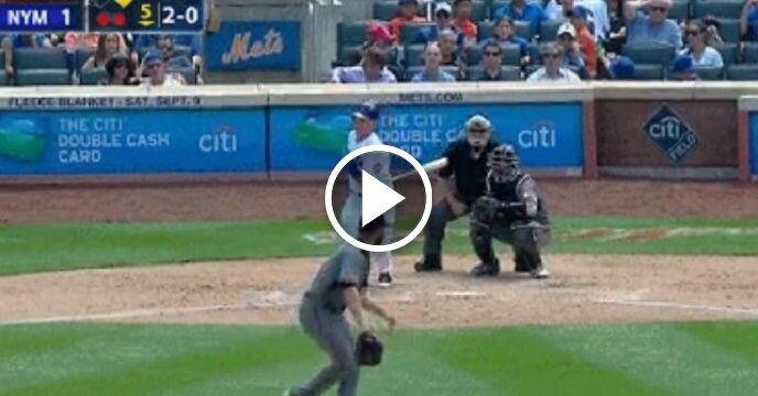 New York Mets' Michael Conforto Dislocates Shoulder on Swing