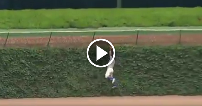 Watch: Blue Jays' Kevin Pillar Crashes Into Wrigley Field Brick Wall To Make Amazing Catch