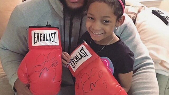 Floyd Mayweather Jr. Shows He Has a Heart, Sends Cancer-Stricken Leah Still Autographed Gloves