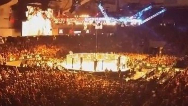 Watch UFC Ottawa Crowd Chant \'We Want AC\' Following Air Conditioning Failure In Arena