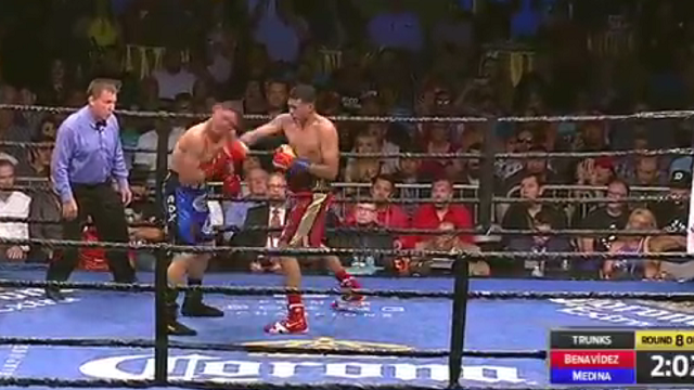 Boxer Knocks Opponent Out With Absolutely Incredible Seven-Punch Combo