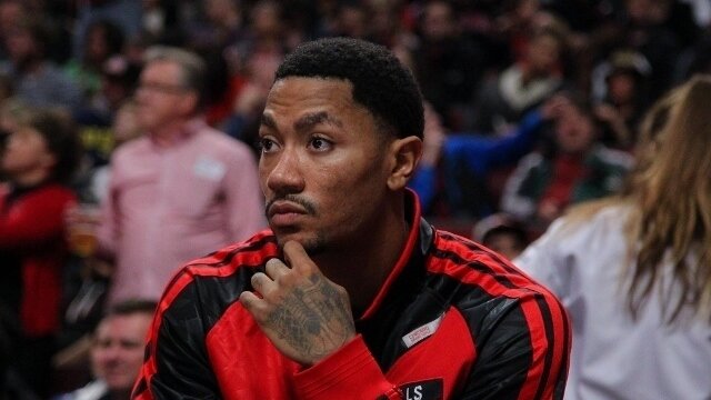 Chicago Bulls: Derrick Rose Is Ready To Join His Team On The Bench