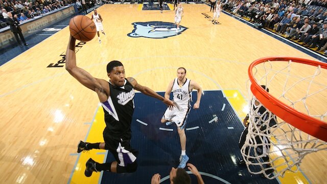 Rudy Gay Dunks On The Memphis Grizzlies