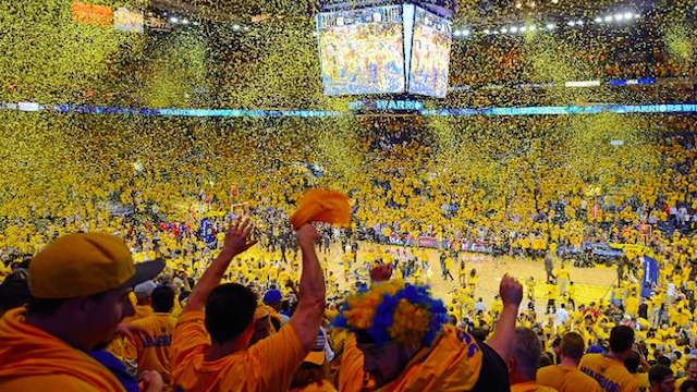Oracle Arena\'s Sea Of Yellow Is An Awe-Inspiring Advantage For Warriors