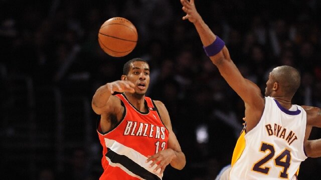 LaMarcus Aldridge Kobe Bryant Portland Trail Blazers Los Angeles Lakers