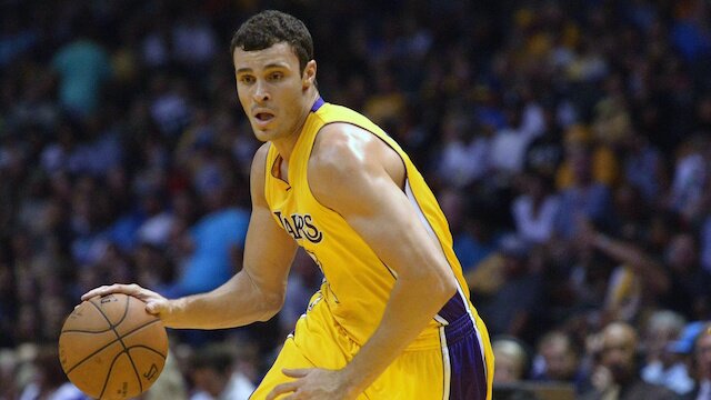 Los Angeles Lakers' Larry Nance Jr. Deserves More Playing Time