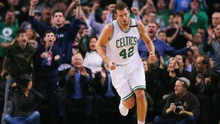 Boston Celtics Should Look Into Trading David Lee For New Orleans Pelicans' Eric Gordon