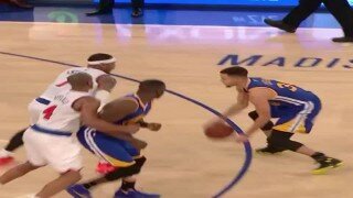  Watch Carmelo Anthony's Attempt To Defend Stephen Curry 
