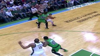 Watch Michael Carter-Williams Thread The Needle To Giannis Antetokounmpo For Baseline Dunk