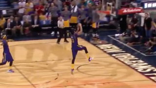  Anthony Davis Misses All-Alone, Wide Open Dunk 