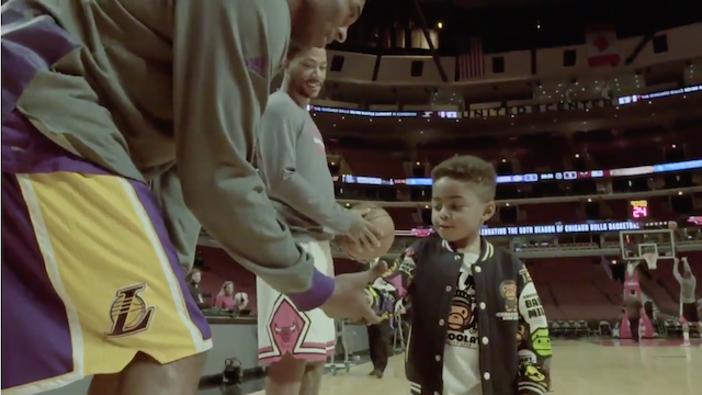 Kobe Bryant Shares Cool Handshake With Derrick Rose\'s Son Before His Last Game Against Chicago
