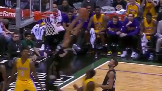 Watch Giannis Antetokounmpo Get His \'Greek Freak\' On With Monstrous Dunk Against Los Angeles Lakers