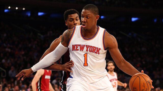 New York Knicks Would Be Crazy To Keep Kevin Seraphin Over 2016 Offseason