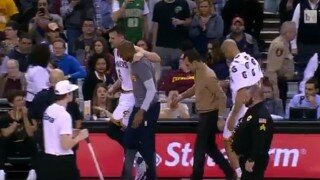 Andrew Bogut Suffers Potentially Serious Leg Injury Less Than a Minute Into Cleveland Cavliers' Debut