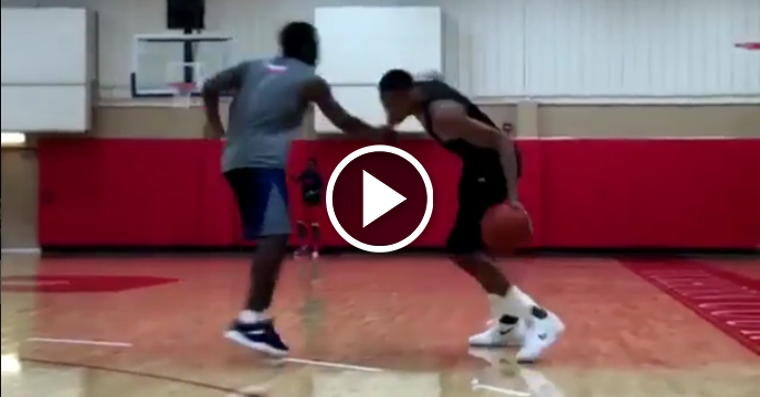 Giannis Antetokounmpo Shows Why No One Can Beat Him One-On-One