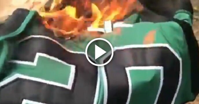 Boston Celtics Fan Sets Markelle Fultz Jersey on Fire Following Trade With 76ers