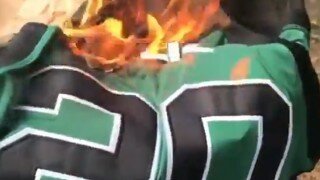 Boston Celtics Fan Sets Markelle Fultz Jersey on Fire Following Trade With 76ers