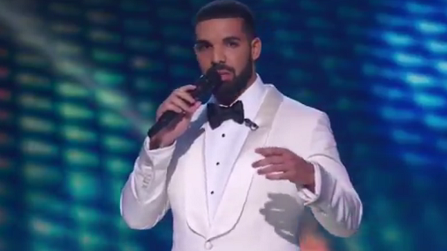 Drake Roasts LeBron James\' Hairline & Draymond Green\'s Podcast At NBA Awards