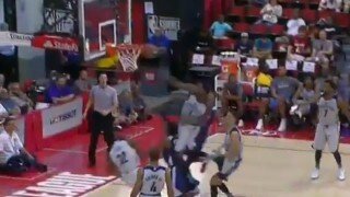 Memphis Grizzlies' Jarell Martin Sends Ball Into Stands After Ridiculous Chasedown Block