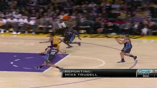  Watch's Aaron Gordon's Powerful Dunk vs. Lakers 