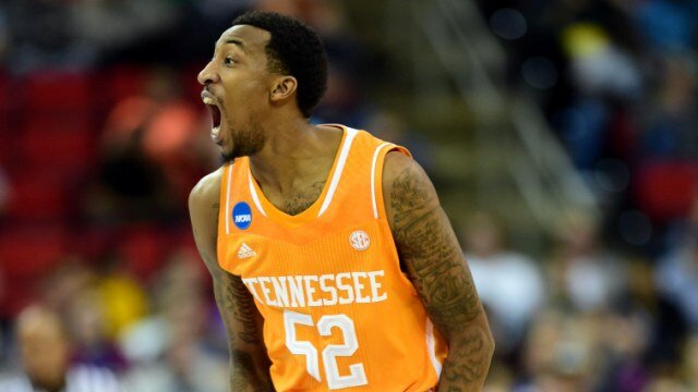 Tennessee Basketball Joins Upset Madness, Knocks Out Massachusetts