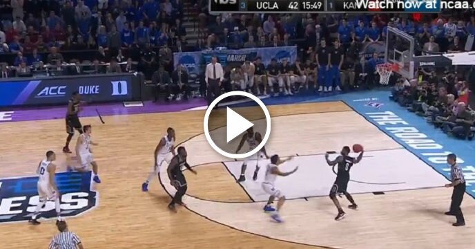 South Carolina Completes Touchdown Pass For Wide-Open Dunk in Upset of Duke