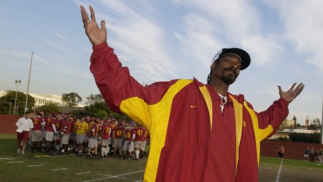 Snoop Dogg Visits USC Football Team During Taping of MTV Show