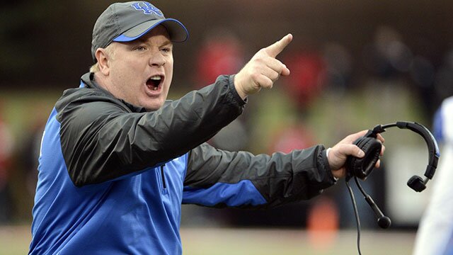 Mark Stoops Experiencing First Tough Times with Kentucky Wildcats