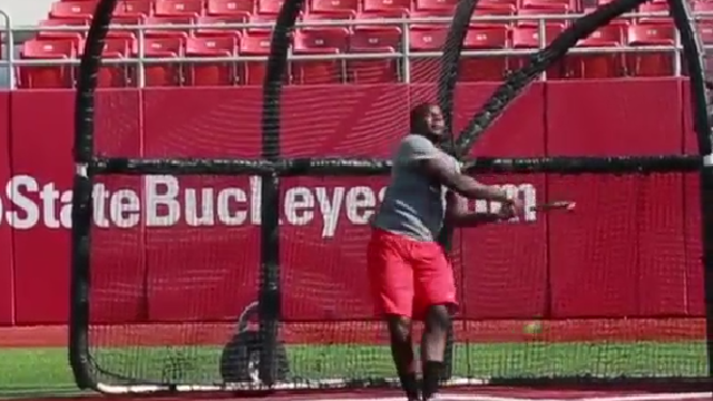 Ohio State's Cardale Jones Is Really Bad At Softball