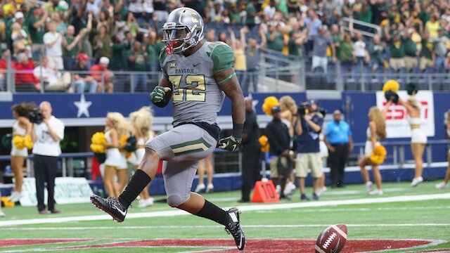 2. Shock Linwood Welcomes Himself To College Football Spotlight With 3 TDs