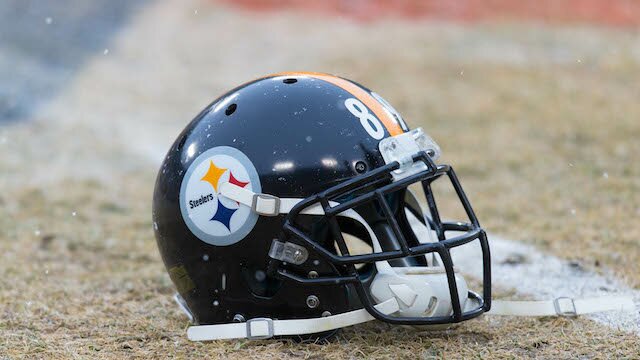 NFL: Pittsburgh Steelers helmet