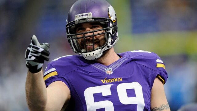 Jared Allen Signs One-Day Contract With Minnesota Vikings