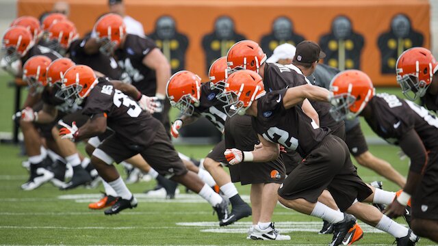 5 Storylines to Follow During Cleveland Browns\' Training Camp