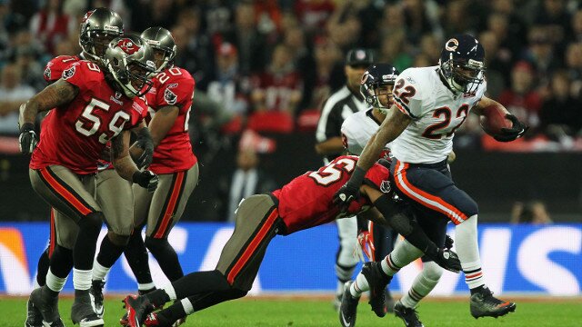 Who Has the Advantage In Tampa Bay Buccaneers vs. Chicago Bears Week 12 Matchup?