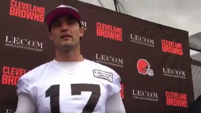 Browns\' Brock Osweiler Says There\'s Video Evidence Proving He Doesn\'t Suck At Football
