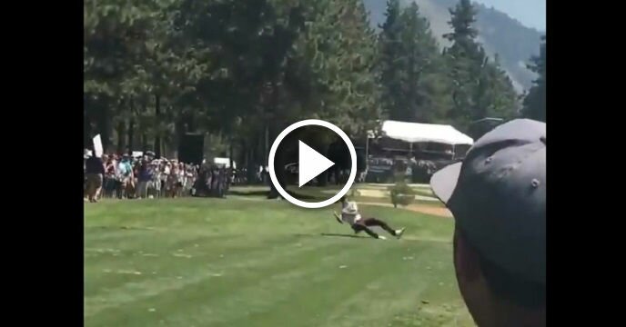 Packers' Aaron Rodgers Hits Stephen Curry For a Touchdown at Golf Tournament
