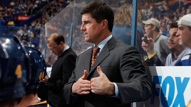 St. Louis Blues assistant coach Brad Shaw explains a play on the bench in a game against the Columbus Blue Jackets on April 5, 2010 at Scottrade Center in St. Louis, Missouri