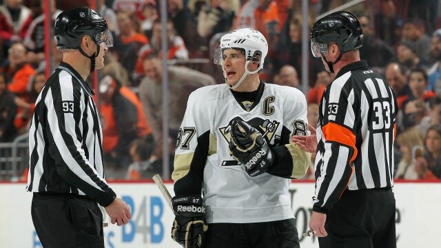 Sidney Crosby talking to NHL officials