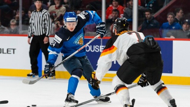 Pittsburgh Penguins prospect Kasperi Kapanen with Team Finland